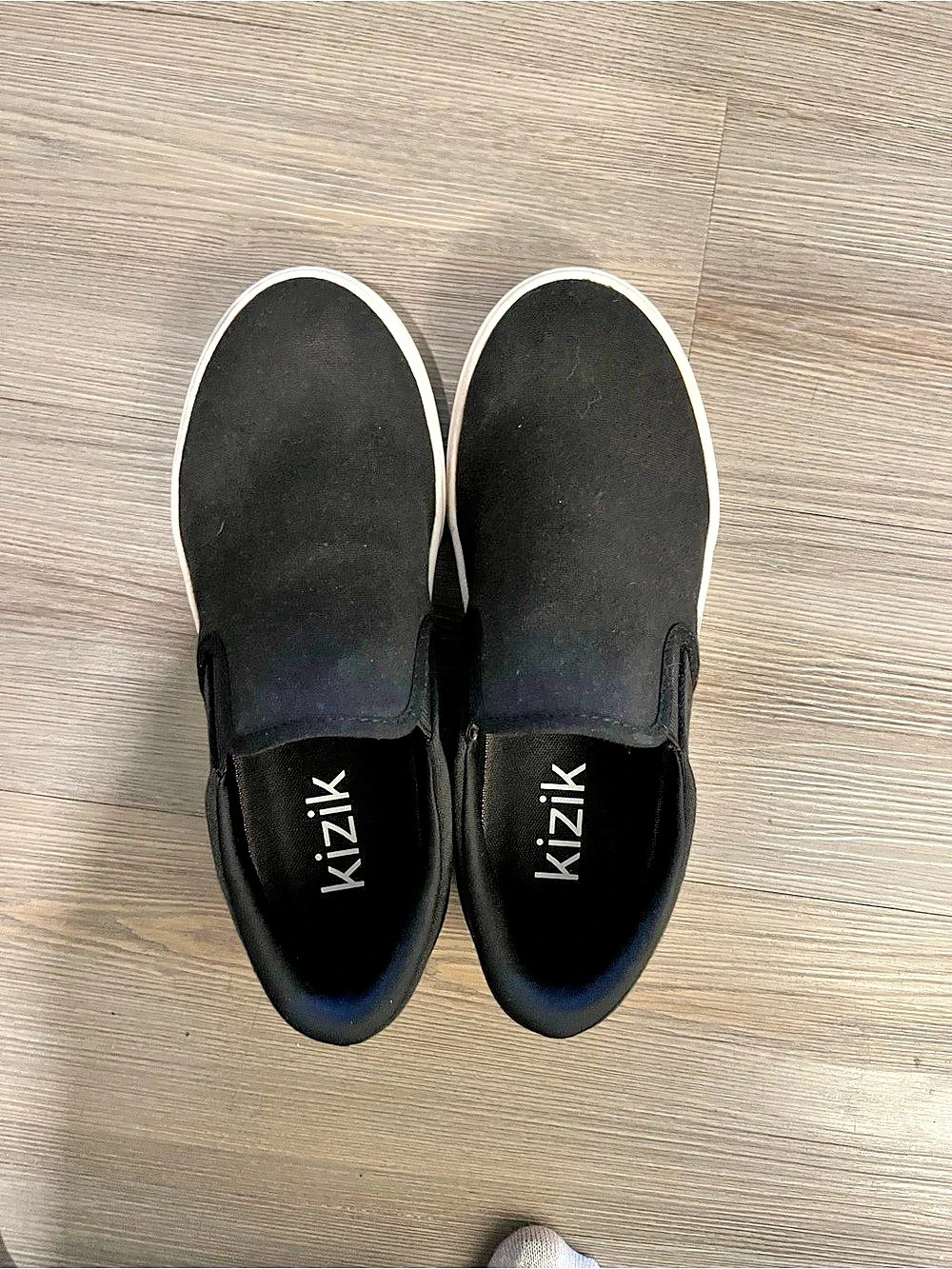 Kizik Vegas Black Slip-On Sneakers